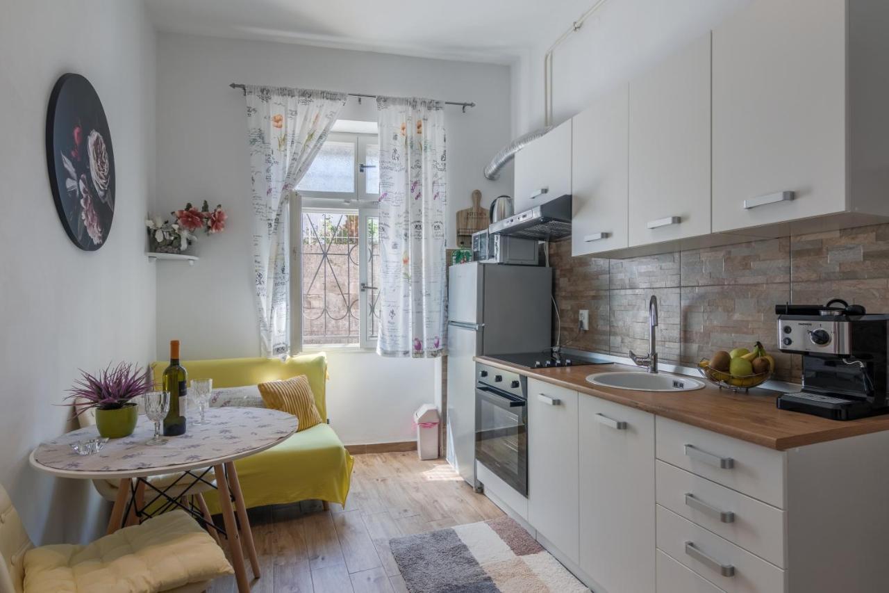 Apartment Ljube Pula Buitenkant foto