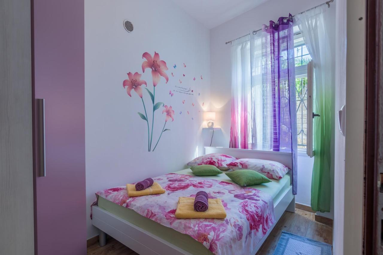 Apartment Ljube Pula Buitenkant foto