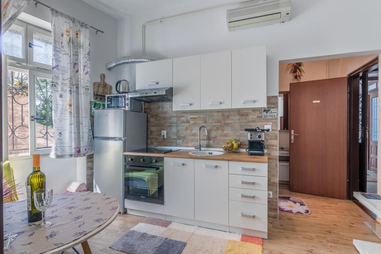 Apartment Ljube Pula Buitenkant foto