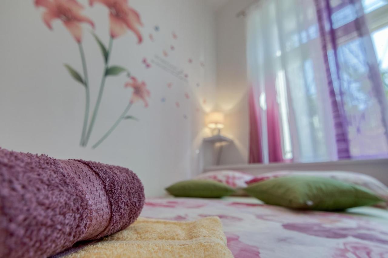 Apartment Ljube Pula Buitenkant foto